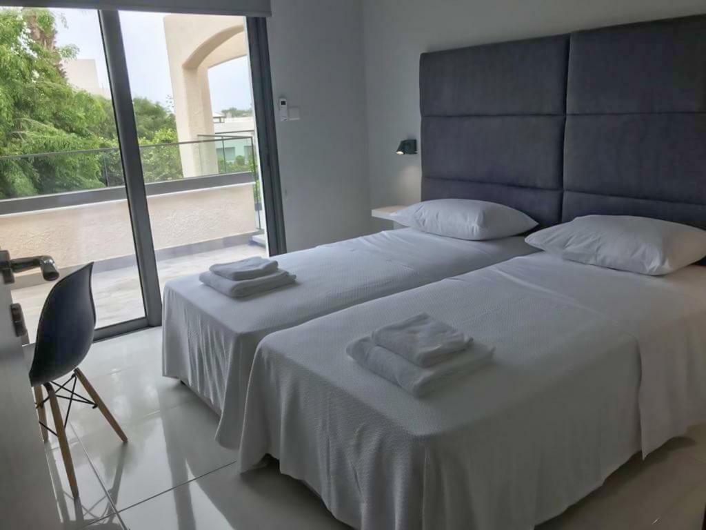 Mare Monte Seaview Boutique Apartment Paphos Exterior foto